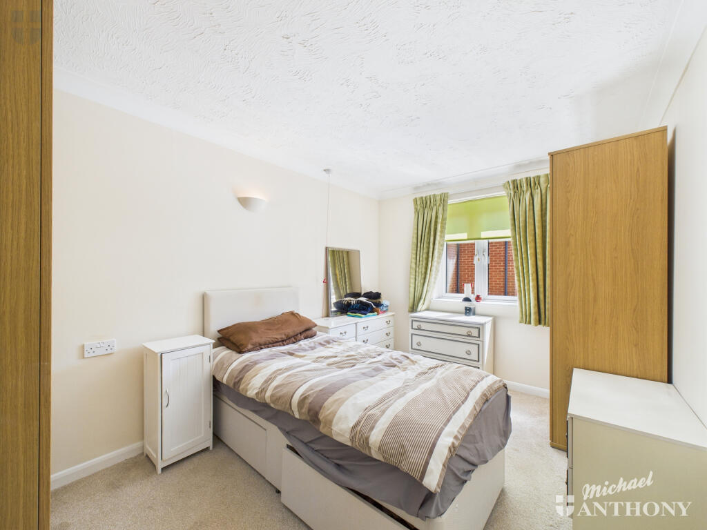 CAM03218G0-PR0691-STILL003