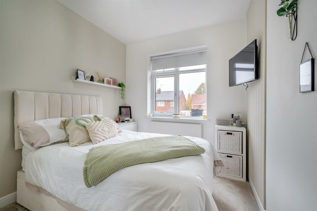 8627610-interior25.jpg