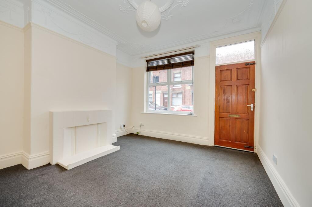 KITCHEN, DINER AND LIVING ROOM