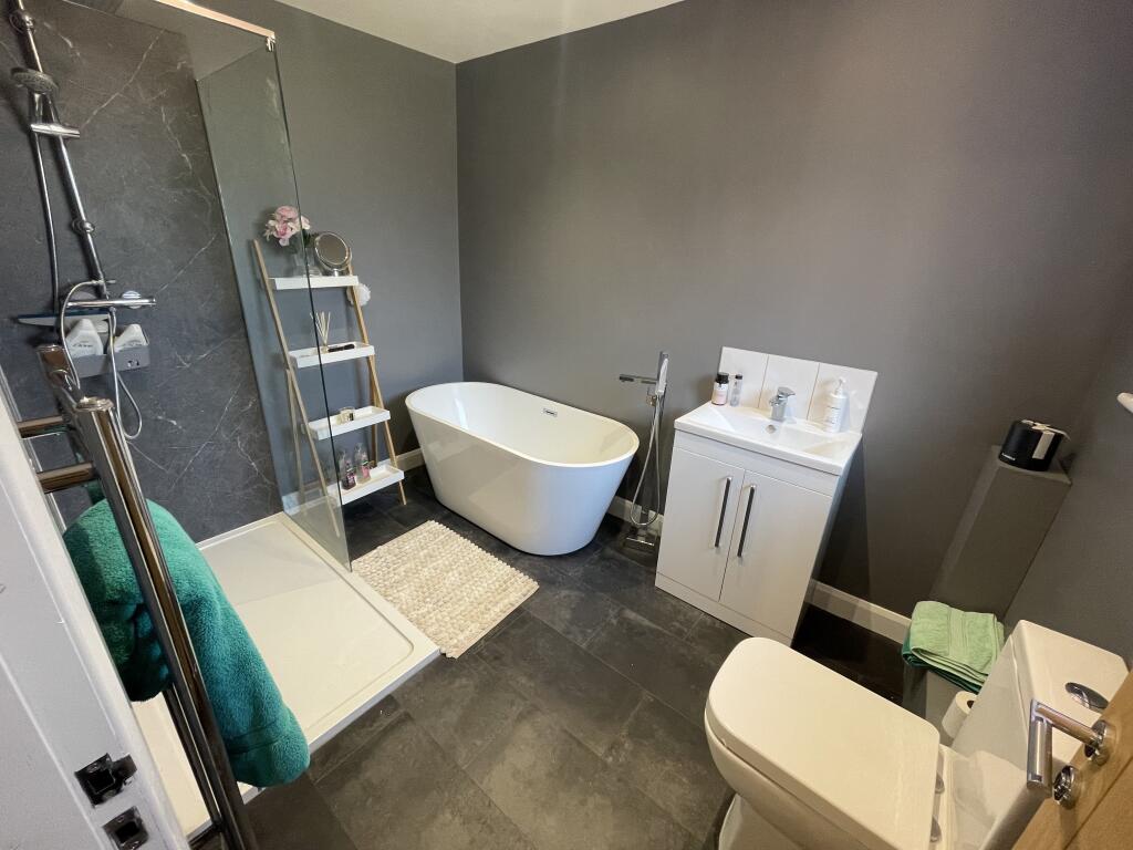 Bathroom (2)