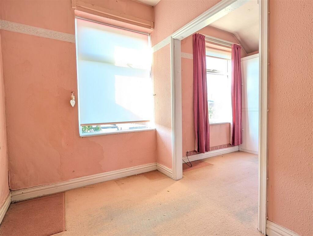 OPEN PLAN BEDROOM THREE