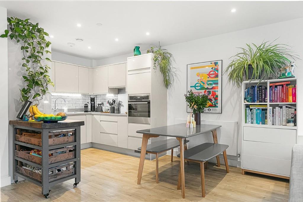 Kitchen (2).jpg