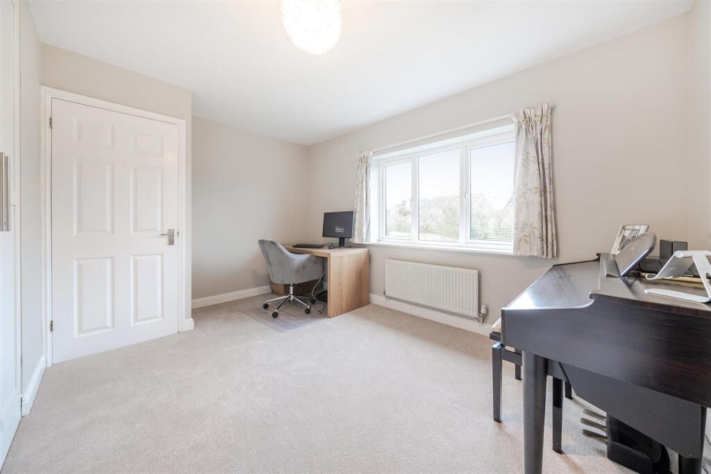 50 Belle Baulk, Towcester (15).JPG