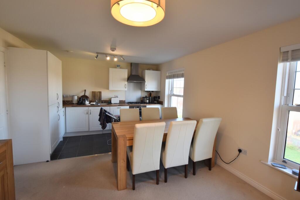 48 Kiln Drive dining room