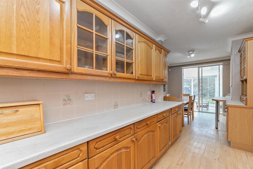 19CarlisleAve-22.jpg