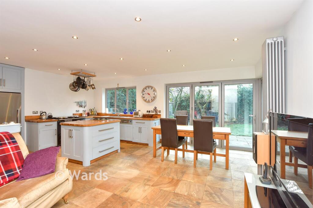 Kitchen/Breakfast Room