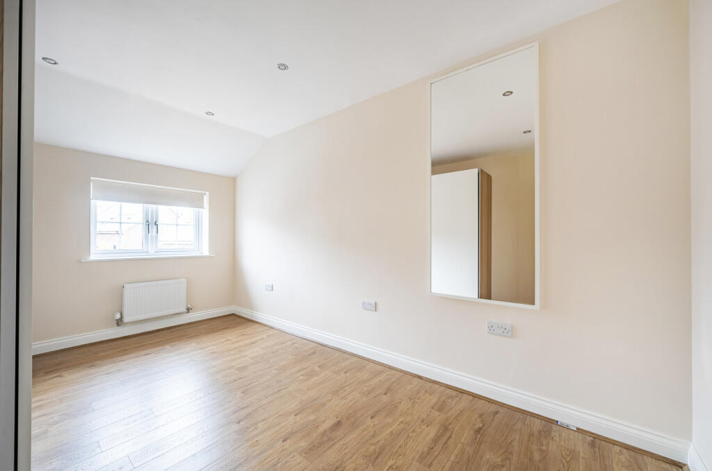 1311259-5-68518aa...