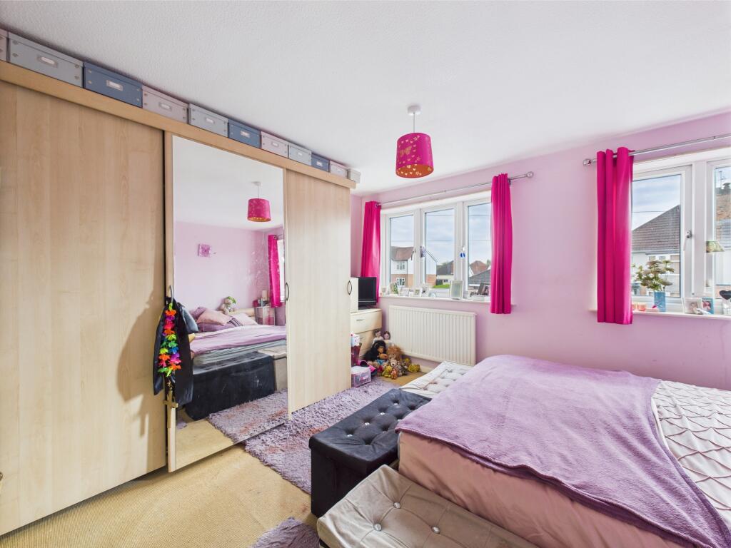 CAM01605G0-PR0985-STILL009