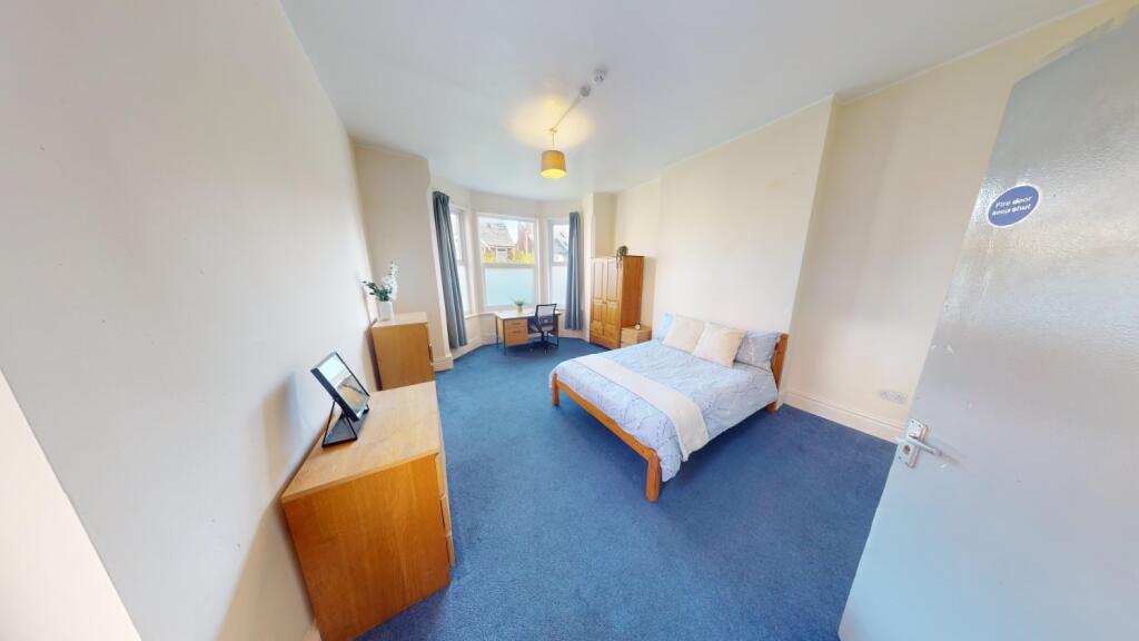 102-Foxhall-Rd-Bedroom 1