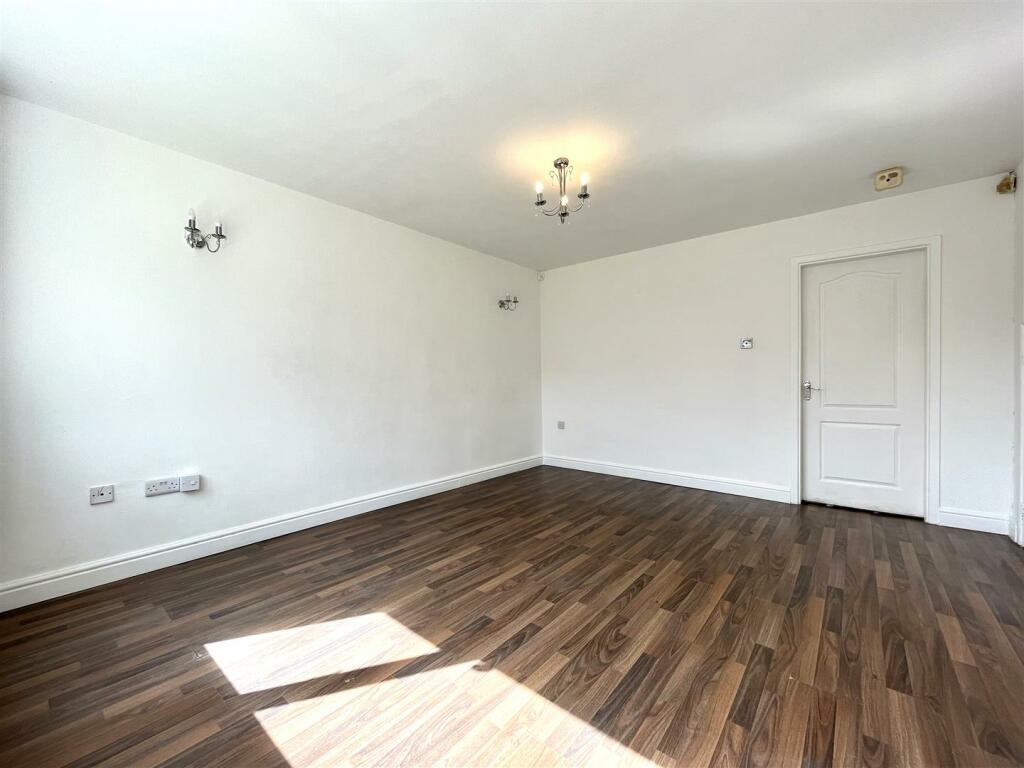Living Room Aspect 4