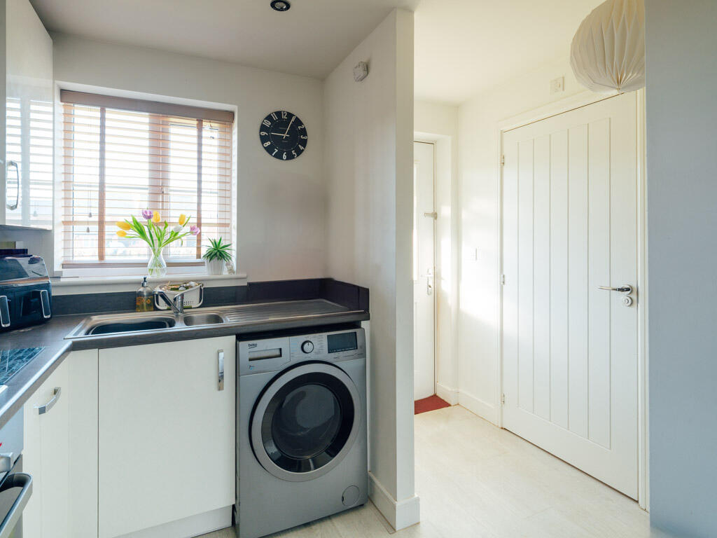 22 fortuna way extra rightmove (5 of 13)