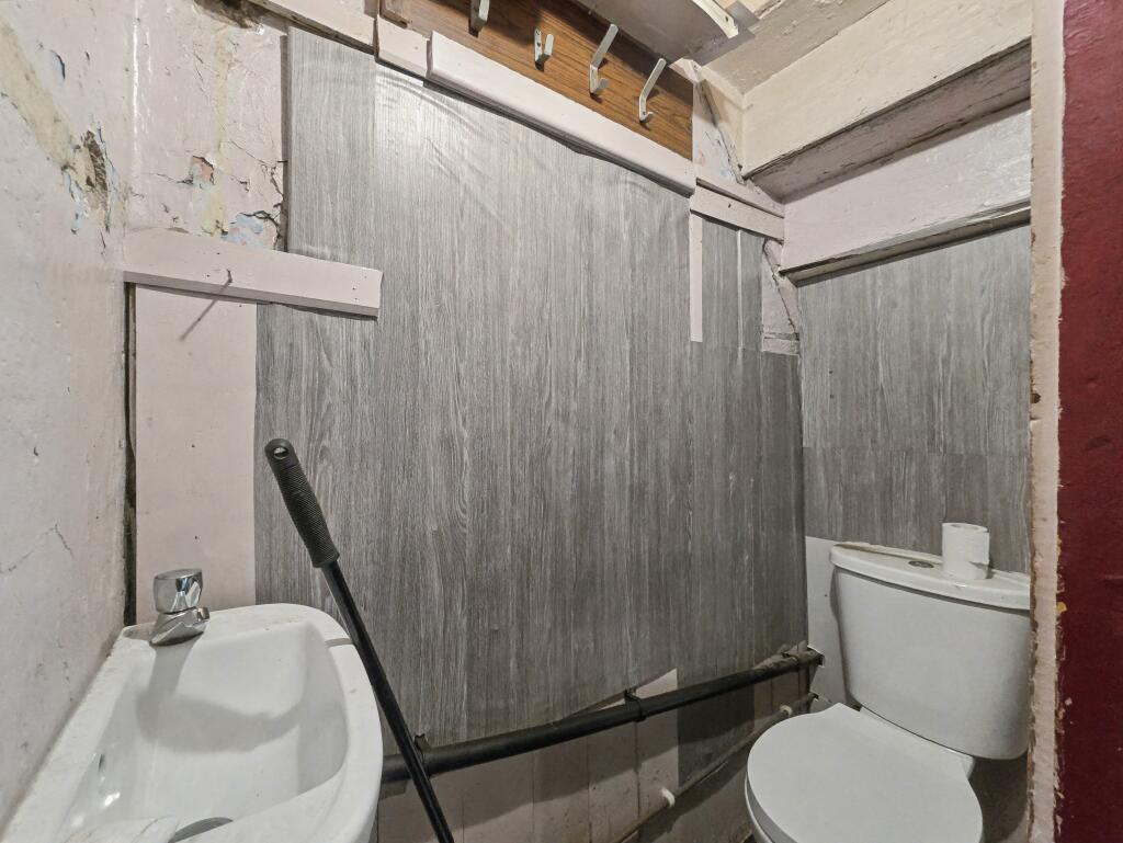 20251212052438 20251211 115533 OsFgQ T202512121139.jpg