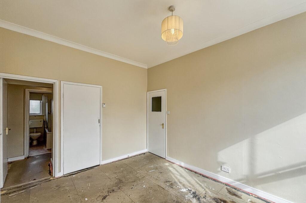 104B St Stephens Avenue, London W12 8JD