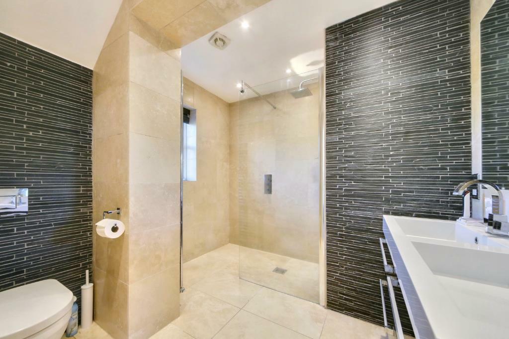 En-Suite (Portal Size).jpg