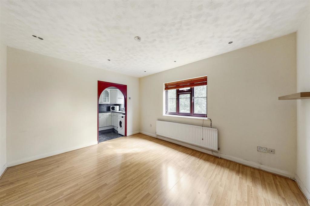 10 Hawarden Hill - ZH4I5AHGNY9btOj8FFCV.jpg