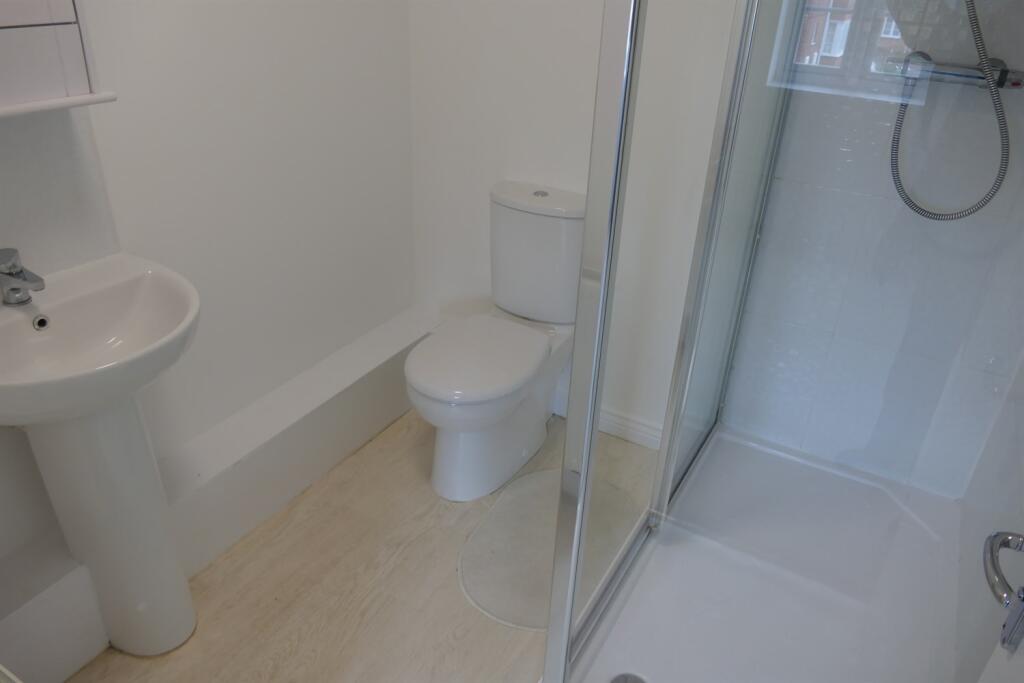 en&#43;suite&#43;shower&#43;room