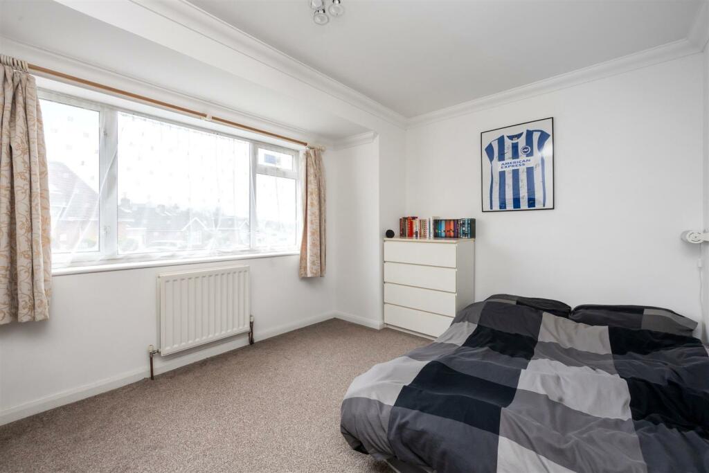 Lynchets Crescent BEDROOM2.jpeg