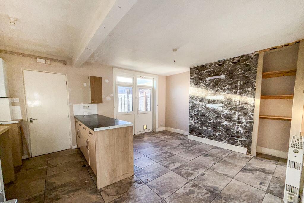 12 Lea Road, Lake, Sandown, Isle of Wight, PO36 9HX