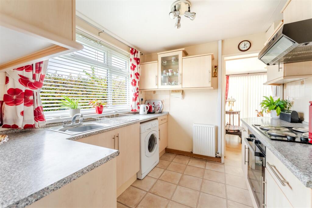 2 Tripps Corner, Yatton, BS49 4JW 50.jpg