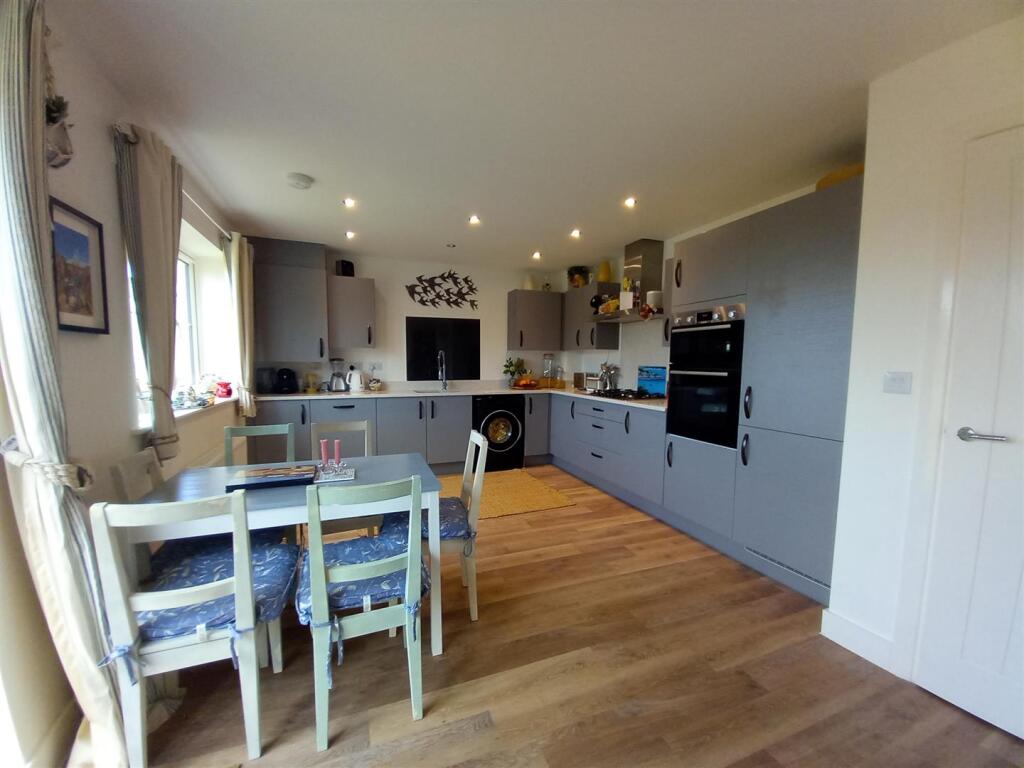 1 Cross Park Kitchen.jpg