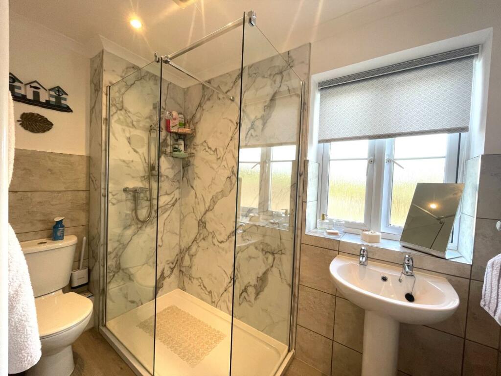 Shower Room.JPG