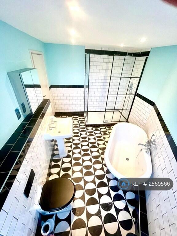 Main Bathroom