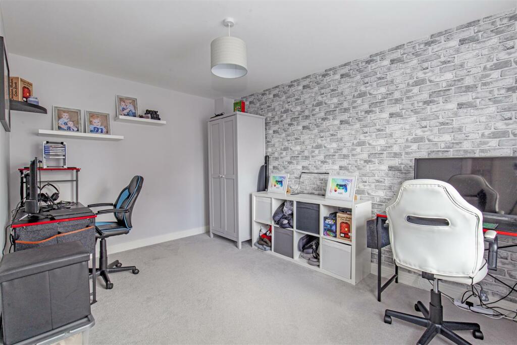 Dining Room/Study/Home Working/Bed 5