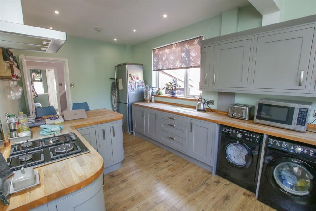 EXTENDED KITCHEN