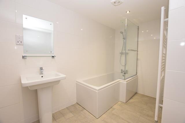 Bathroom NEW (2).JPG