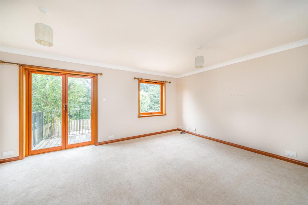 9 South Mews_Bennecourt_drive-02.jpg