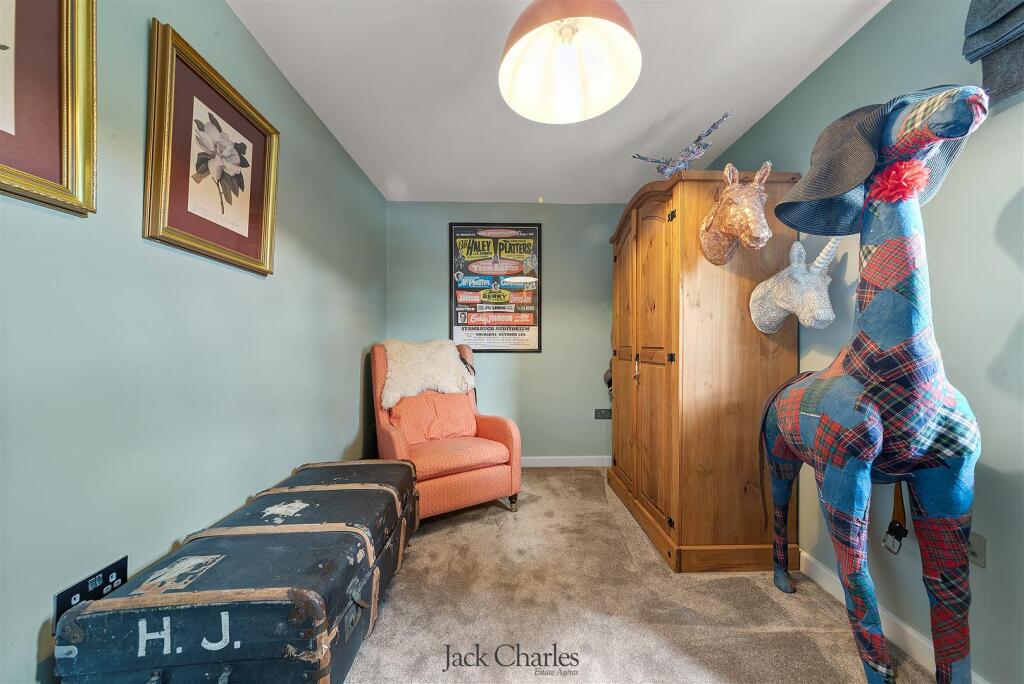 Curtis Stables 10.jpg