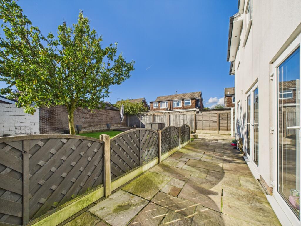 CAM02093G0-PR0058-STILL043