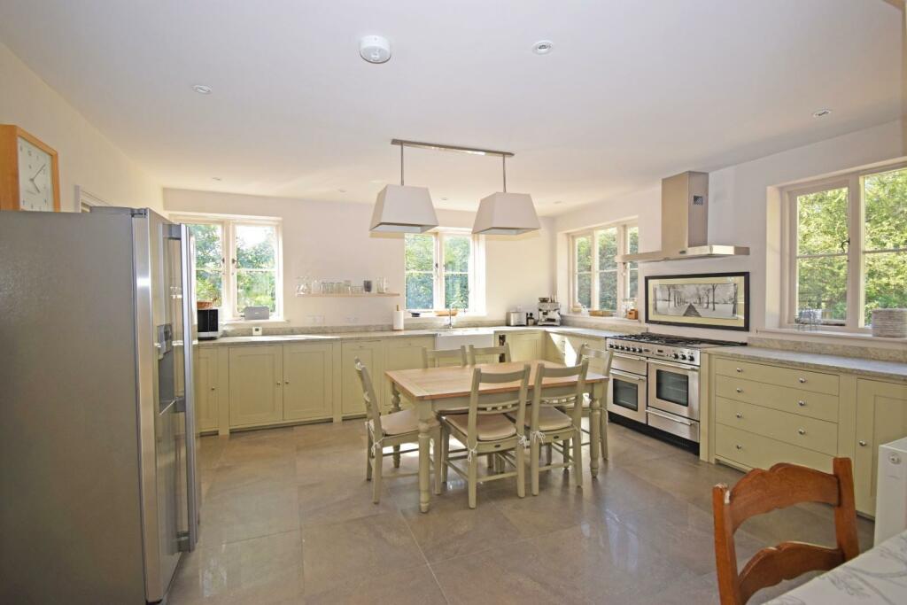 Ridgeway, kitchen a.jpg