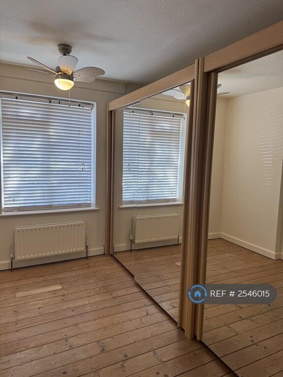  Bedroom Front Double Wardrobes