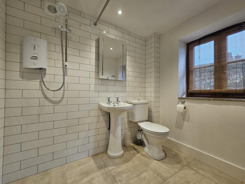 Downstairs wet room  shower room