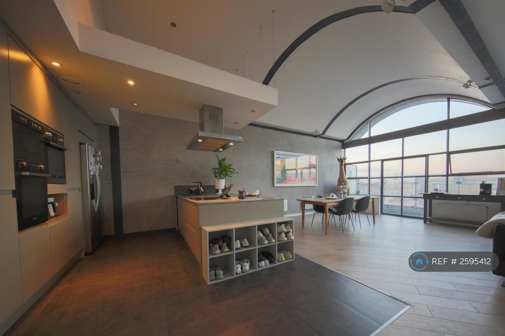 Kitchen &amp; Dining