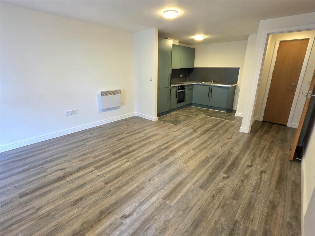 Lounge/Kitchen