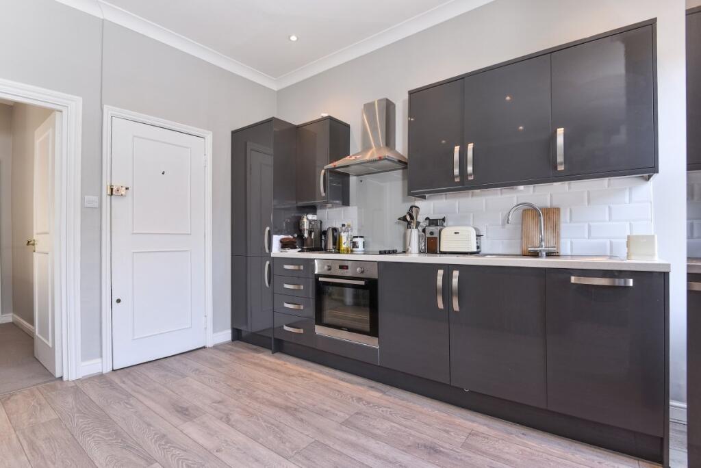 204148 (3)c
