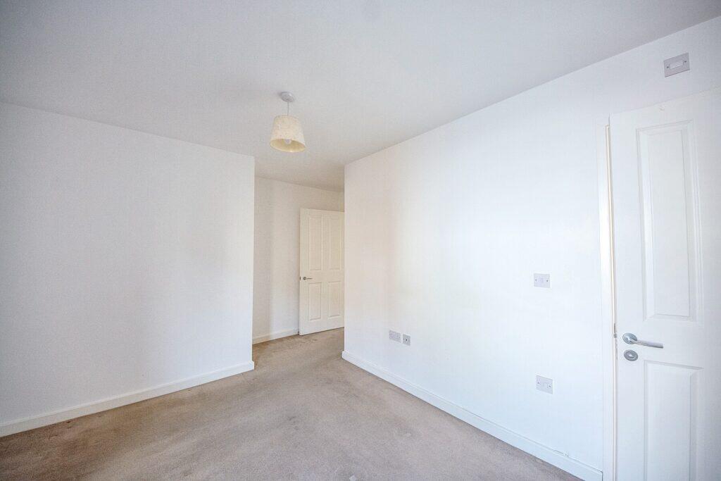 Central Court- Bedroom 2