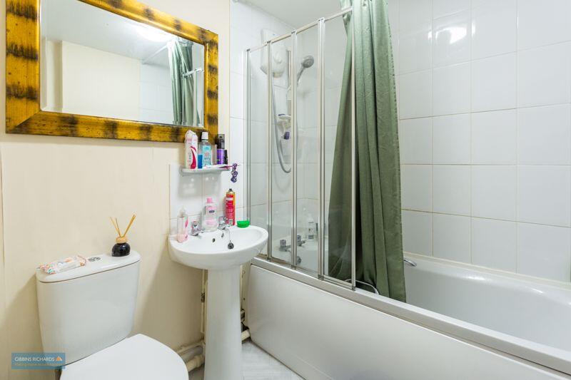 Bathroom - Flat 2