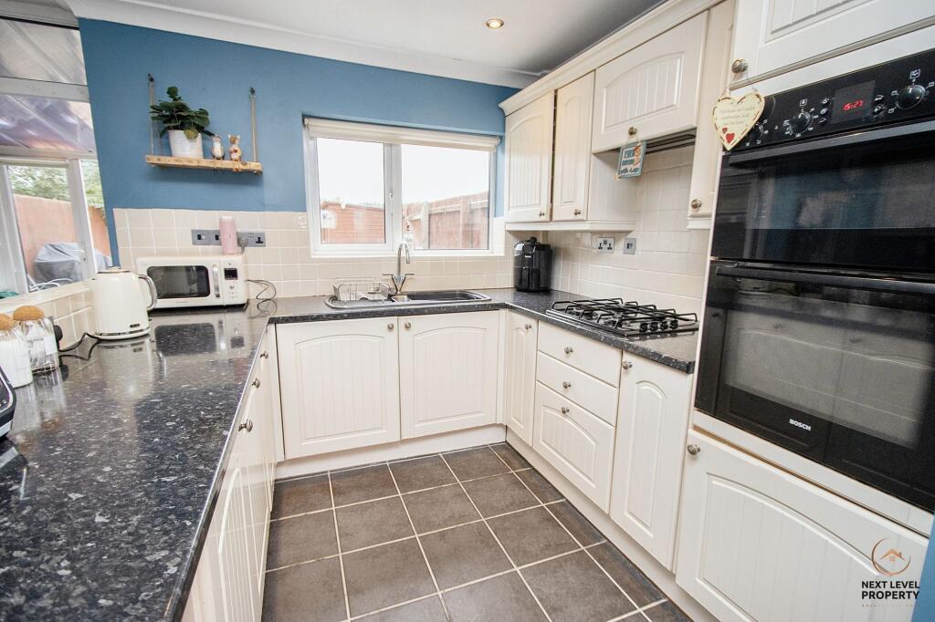 Kitchen &amp; Dining Area