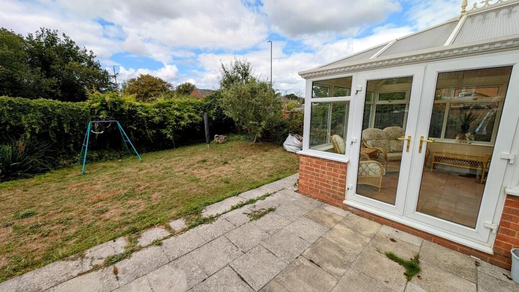 3 Mountbatten rear garden 4.jpg