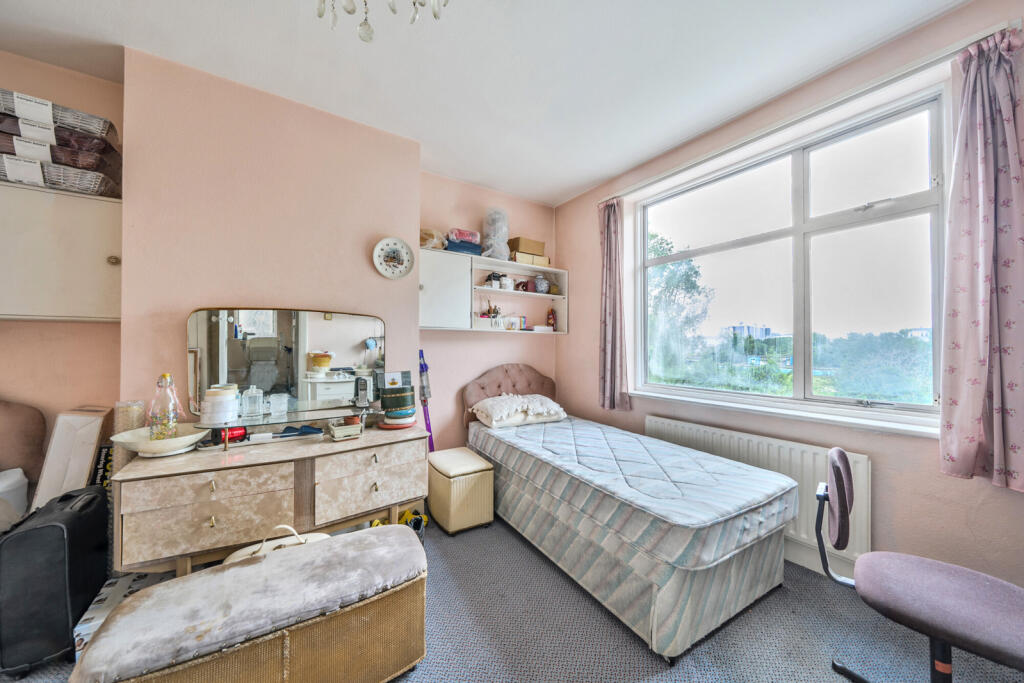 12-1295950-19-682...