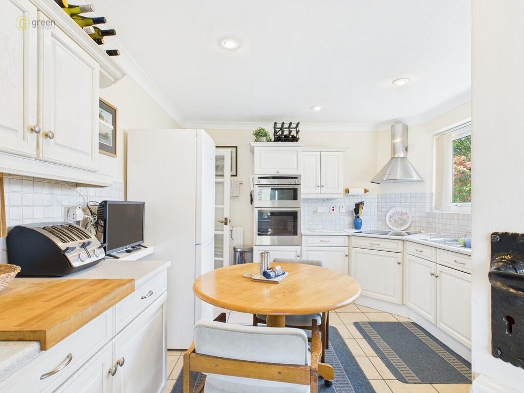 CAM03830G0-PR0137...