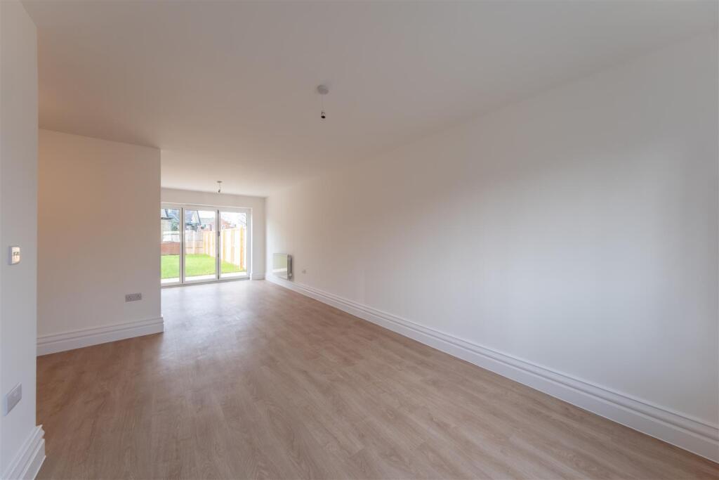94 and 96 Pipers Lane-051.jpg