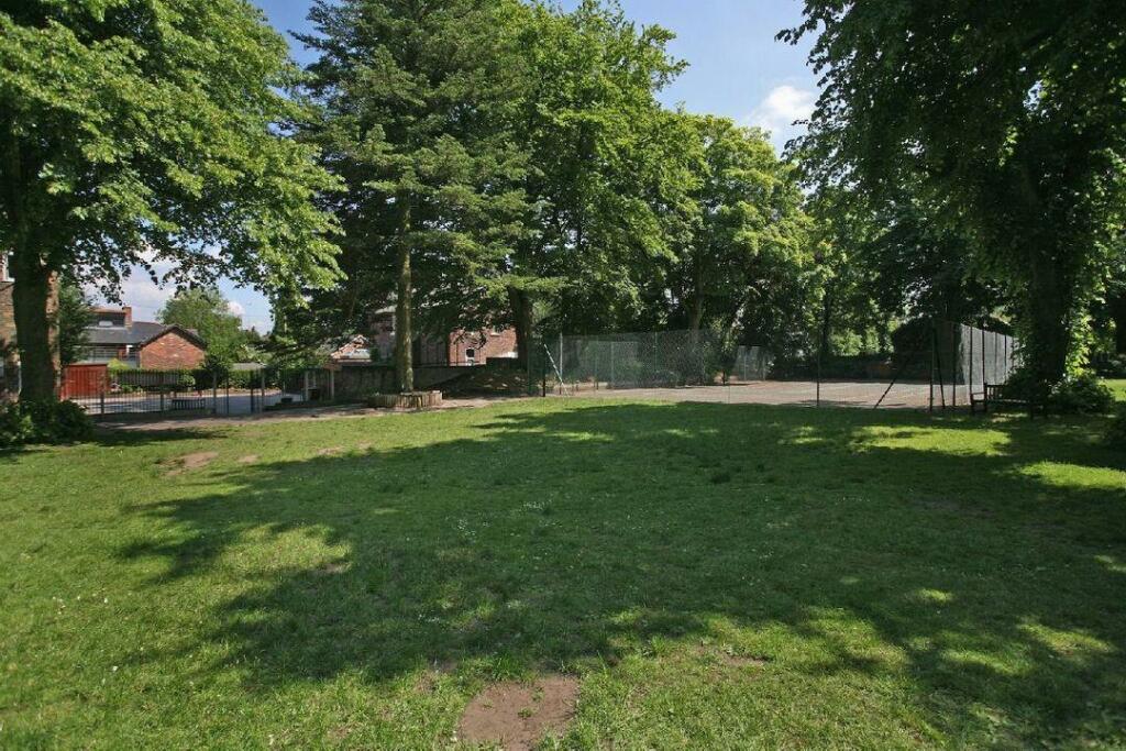 Bowdon Garden 1
