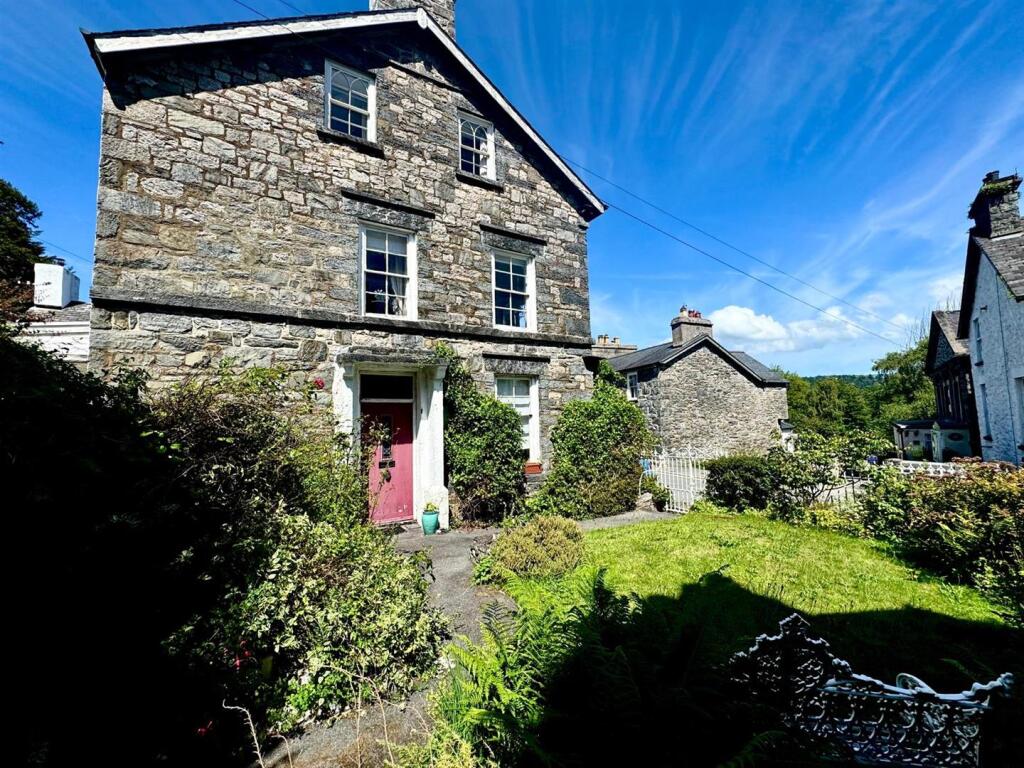 PHOTO-2025-08-13-23-17-29 (4).jpg