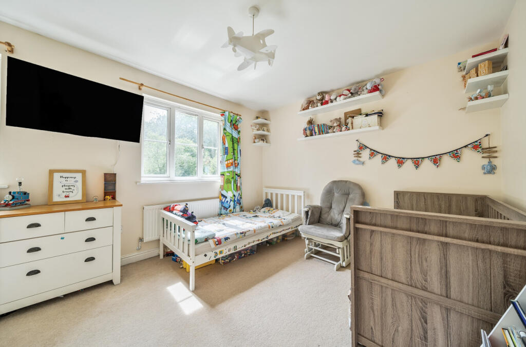 1296716-5-68388b4...