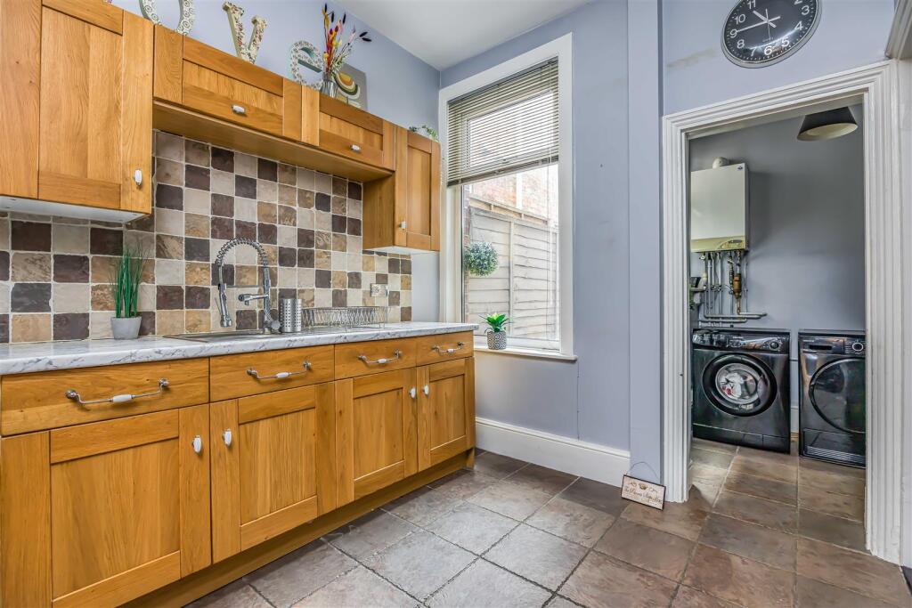 72 Haslemere Road, Southsea-Small-PorticoMarketing