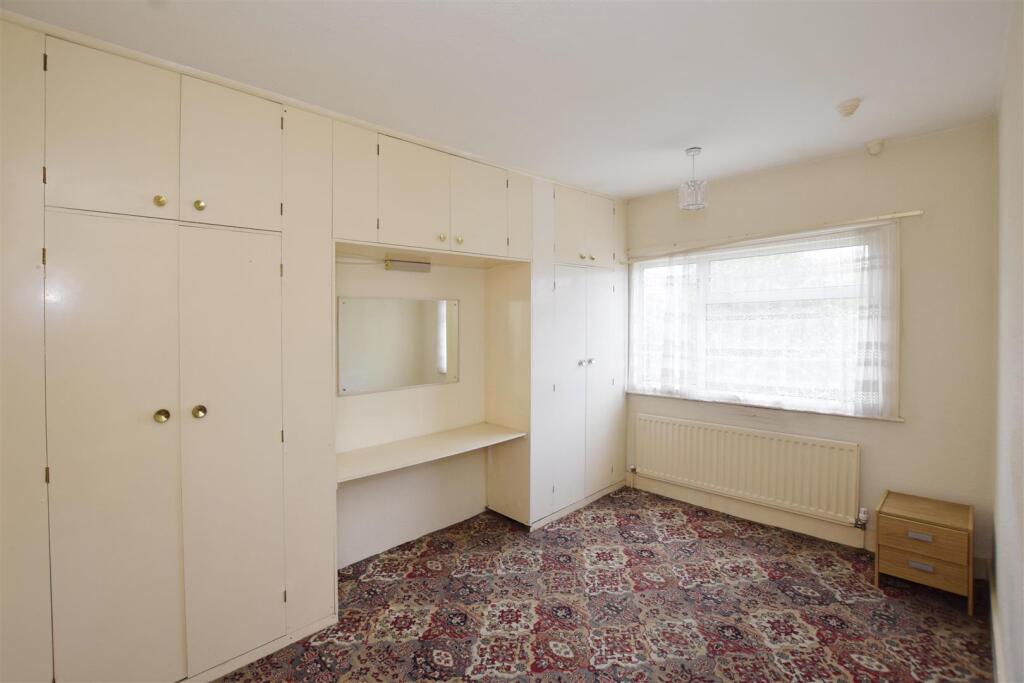 Bedroom 2 copy.jpg
